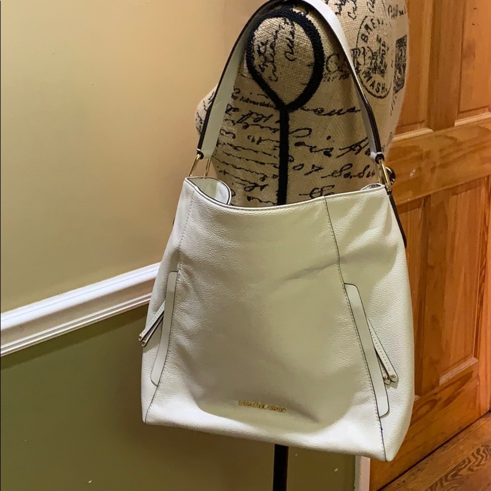 BNWT Micheal Kors Evie